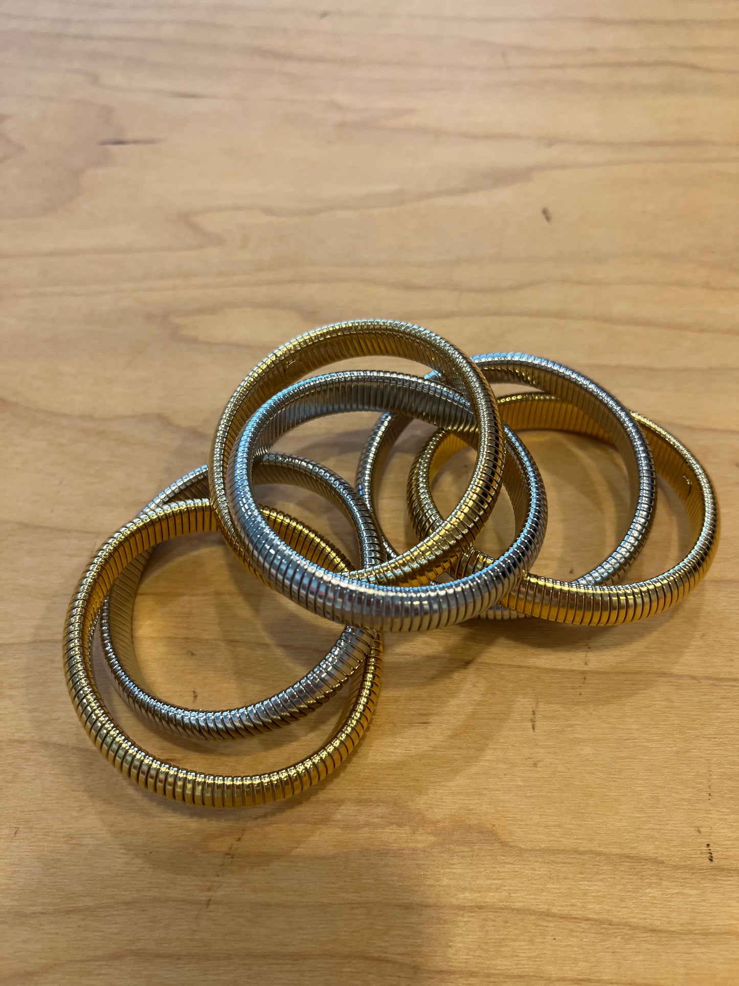 Semi-Stretch Ribbed Bangle